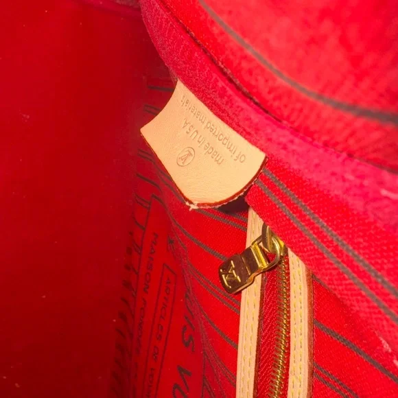 Louis Vuitton Monogram Neverfull MM - Picture 7 of 17